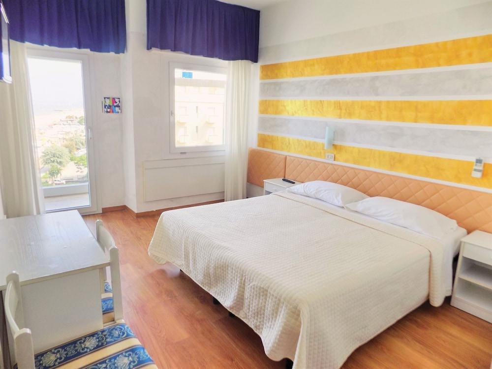 Hotel Diplomatic ริชโชเน ภายนอก รูปภาพ
