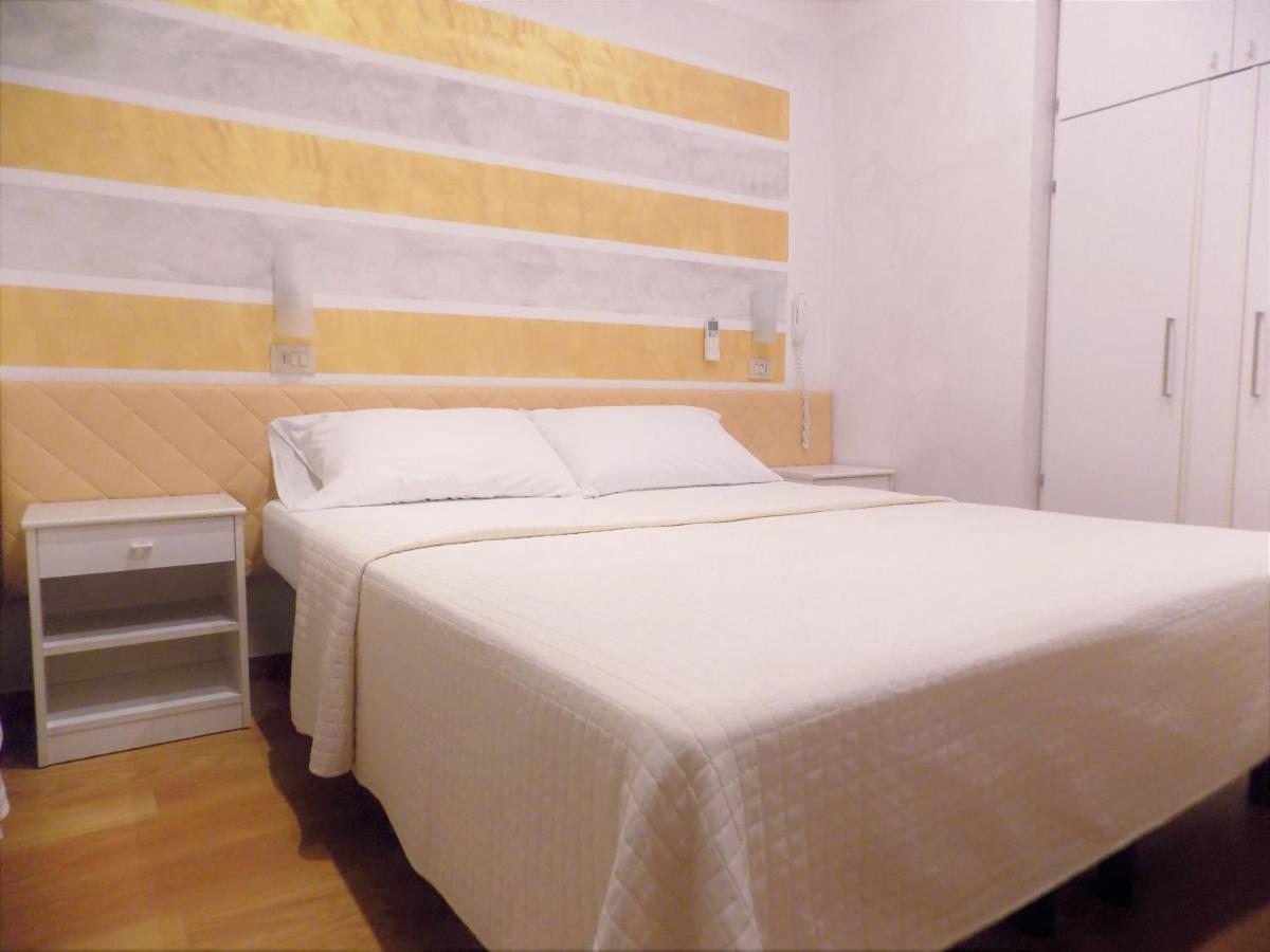 Hotel Diplomatic ริชโชเน ภายนอก รูปภาพ