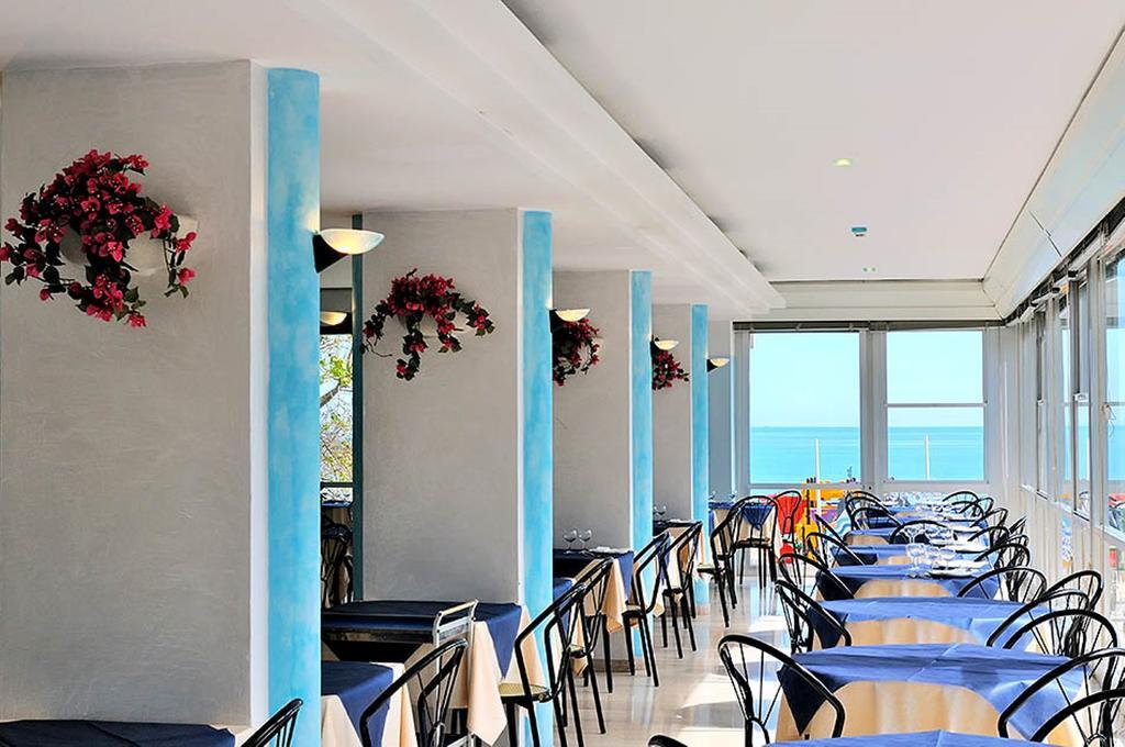 Hotel Diplomatic ริชโชเน ภายนอก รูปภาพ