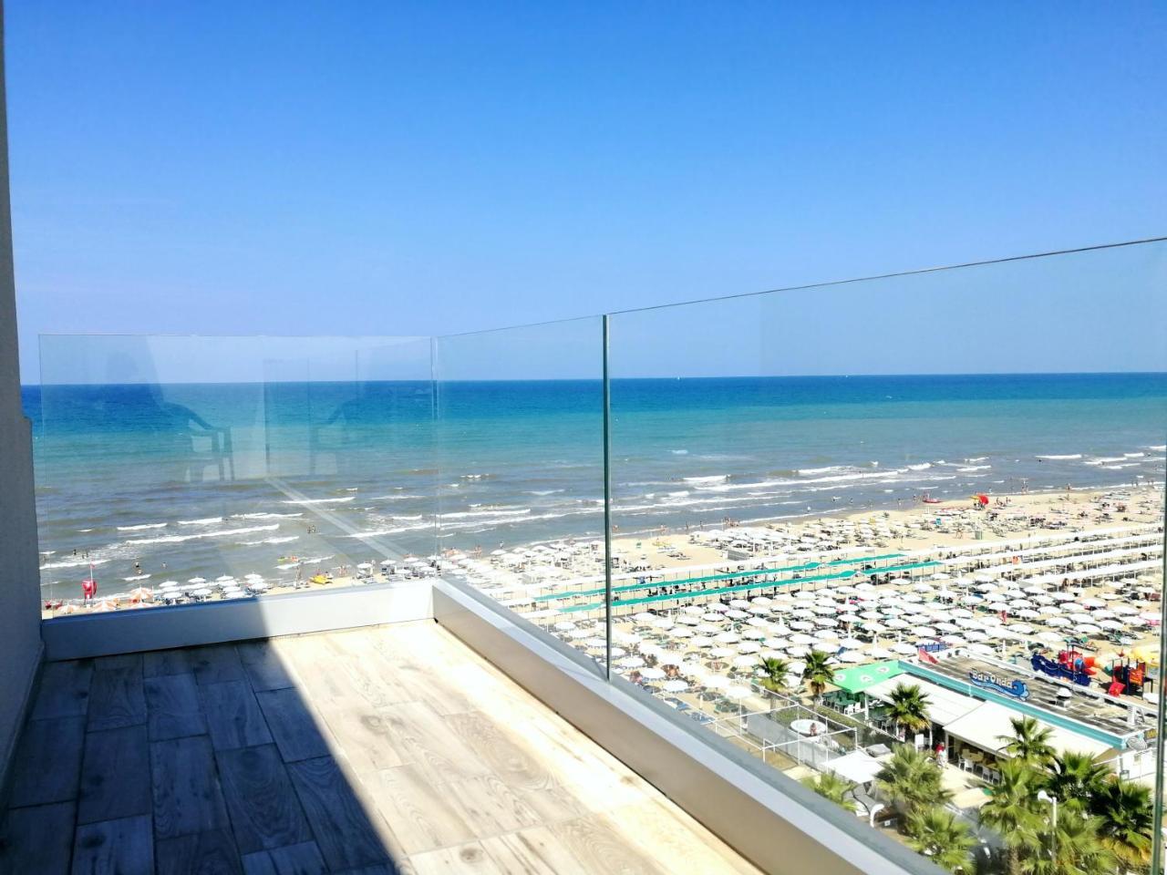 Hotel Diplomatic ริชโชเน ภายนอก รูปภาพ