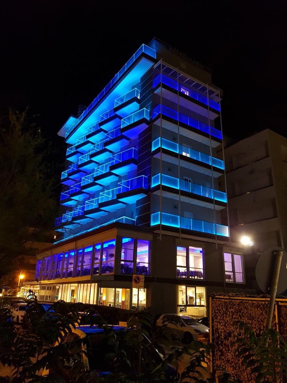 Hotel Diplomatic ริชโชเน ภายนอก รูปภาพ